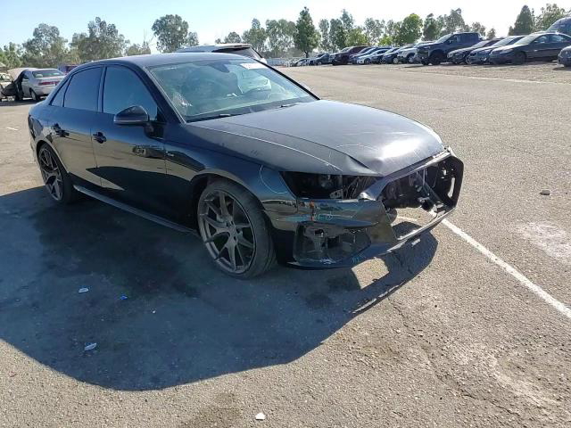 Audi A4 2021