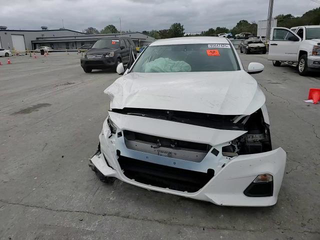 Nissan Altima 2019