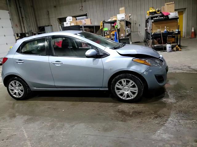Mazda 2 2013