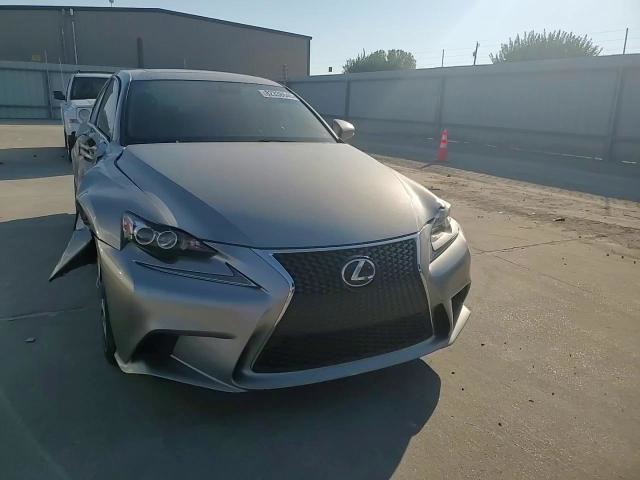 Lexus IS 2016