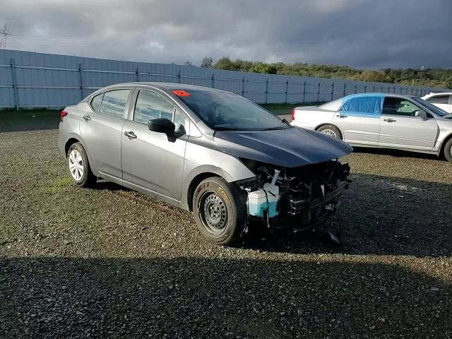Nissan Versa 2025