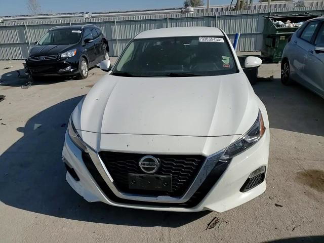 Nissan Altima 2020