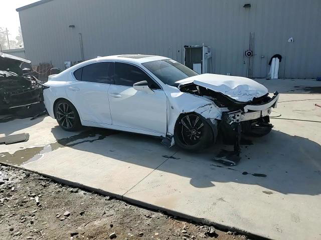 Lexus IS 2023