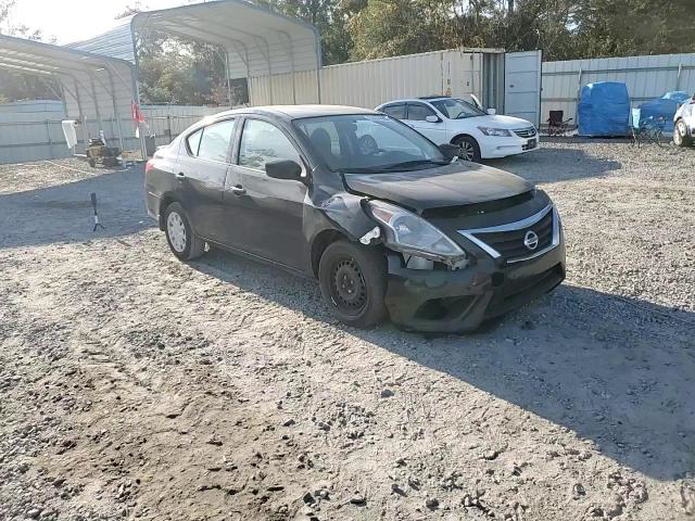 Nissan Versa 2016