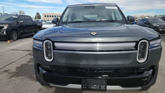 Rivian R1S 2025
