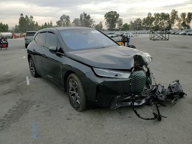 BMW iX 2025