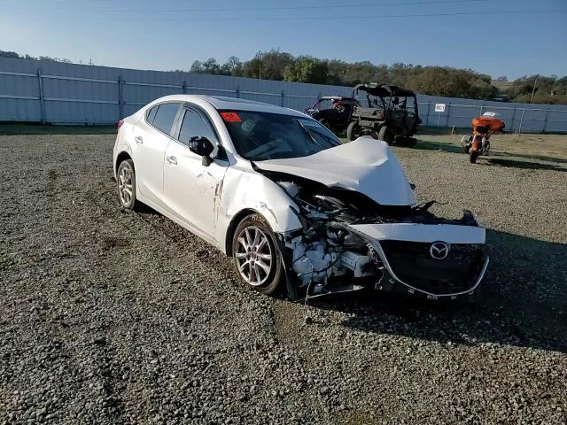 Mazda 3 2015