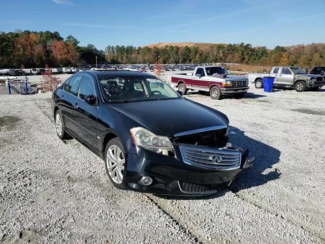 Infiniti M 2010