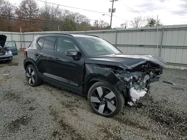 Volvo XC40 2024