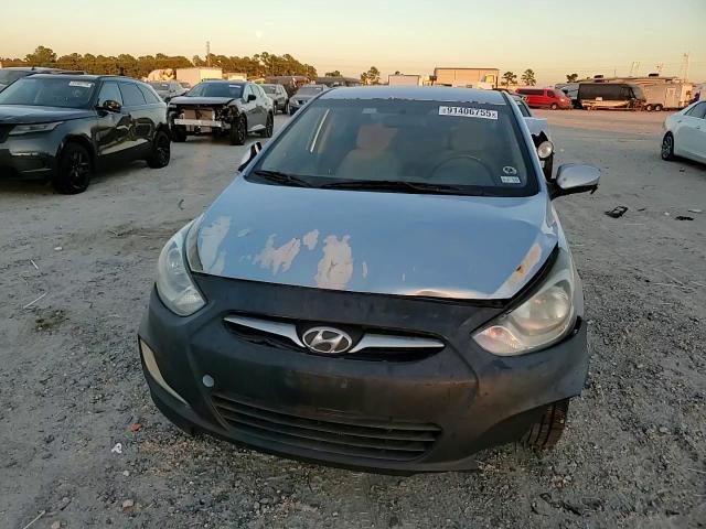 Hyundai Accent 2012