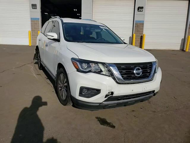 Nissan Pathfinder 2018