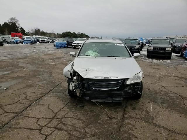 Chrysler 200 2012