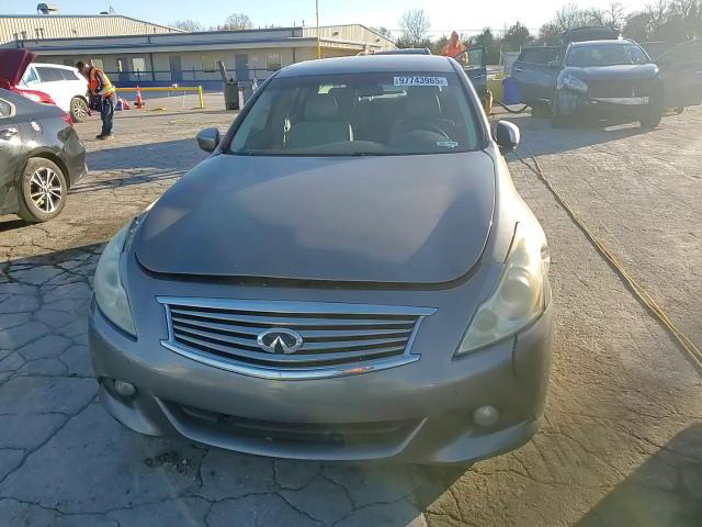 Infiniti G 2012