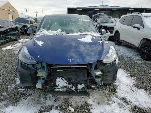 Tesla Model Y 2025