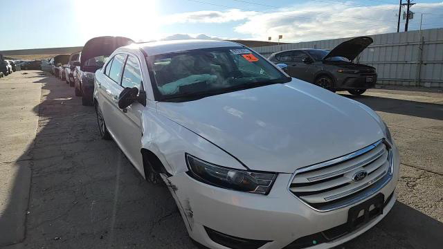 Ford Taurus 2015