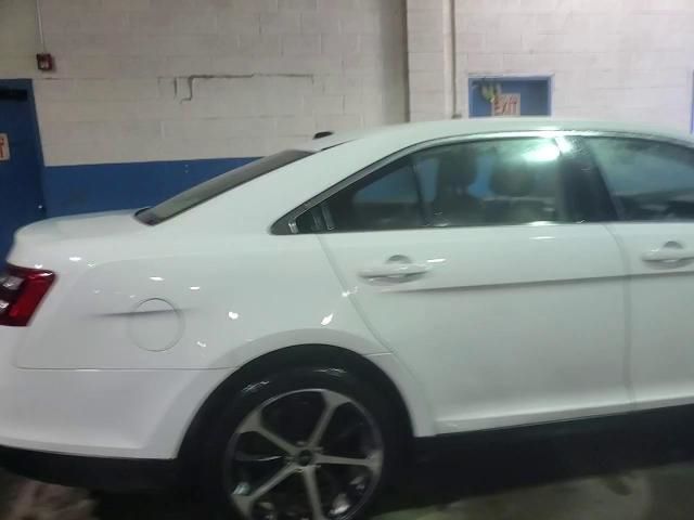 Ford Taurus 2016