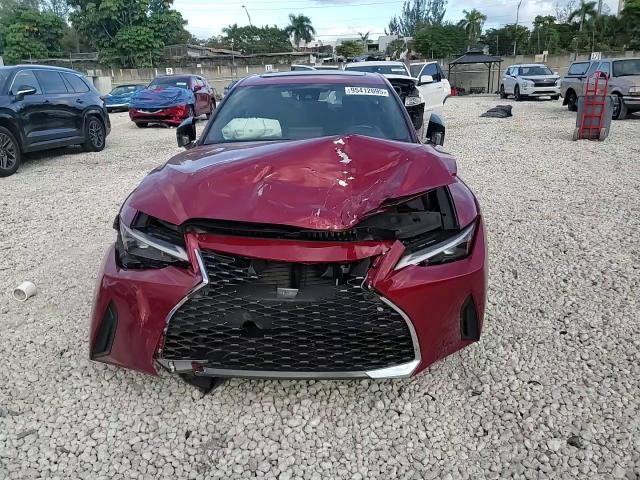 Lexus IS 2024