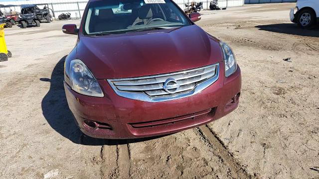 Nissan Altima 2011