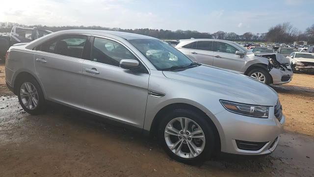 Ford Taurus 2016