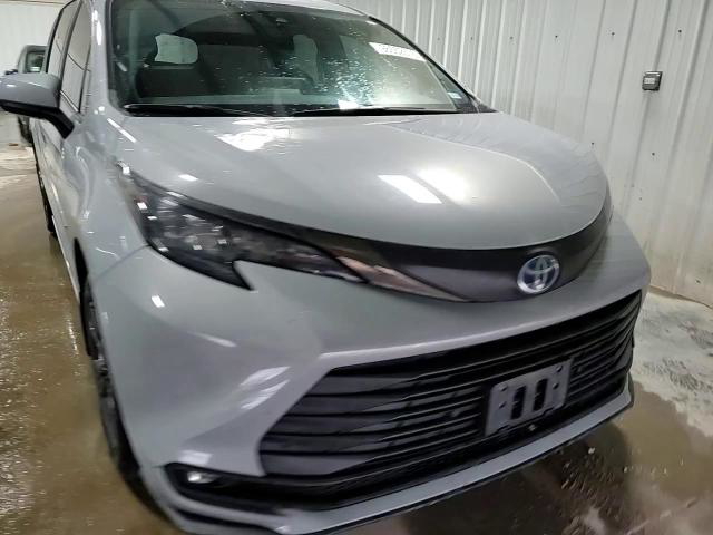 Toyota Sienna 2024