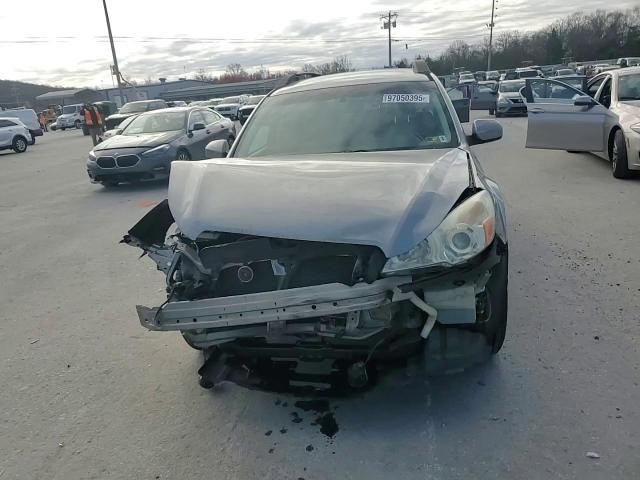 Subaru Outback 2011