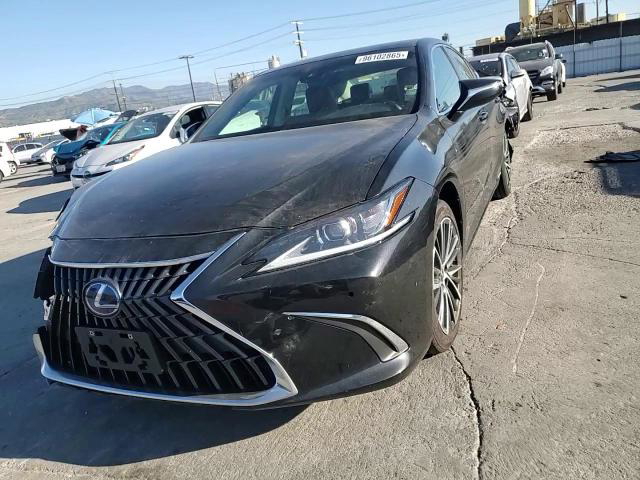 Lexus ES 2022