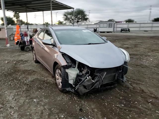 Hyundai Elantra 2016