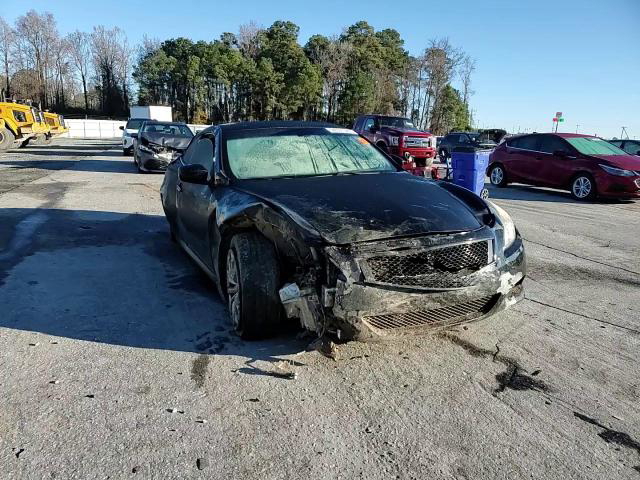 Infiniti G 2011