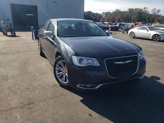 Chrysler 300C 2016