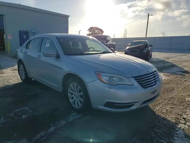 Chrysler 200 2011
