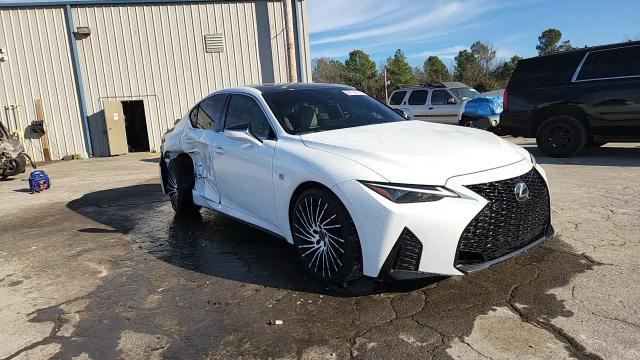 Lexus IS 2023
