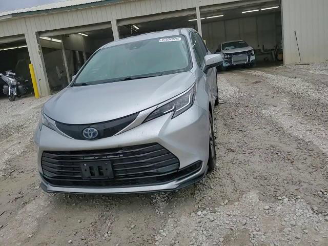 Toyota Sienna 2021