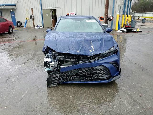 Toyota Camry 2025