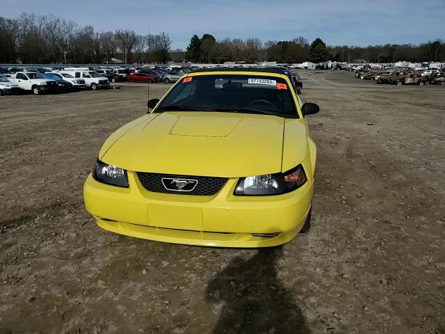 Ford Mustang 2003