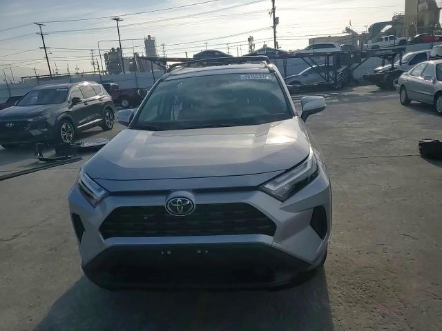 Toyota RAV 4 2025