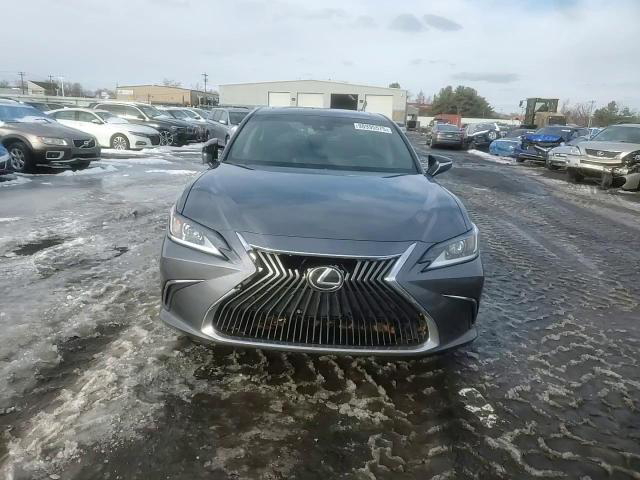 Lexus ES 2021
