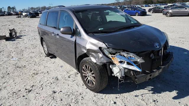 Toyota Sienna 2015