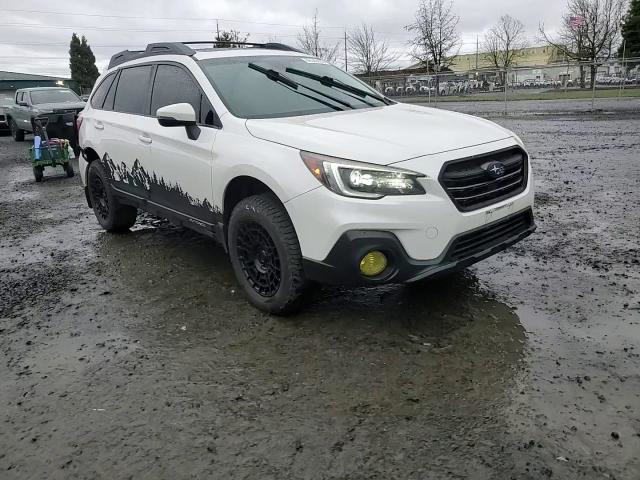 Subaru Outback 2018