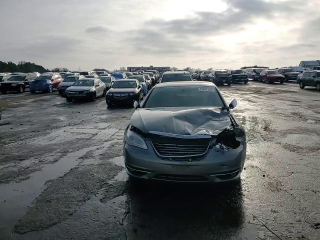 Chrysler 200 2012