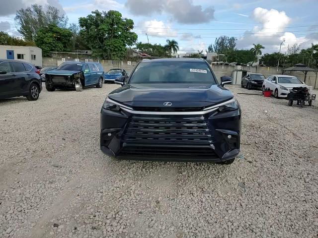 Lexus TX 2025