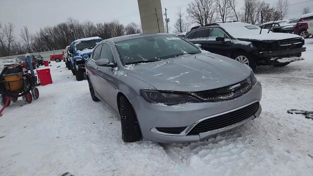 Chrysler 200 2015