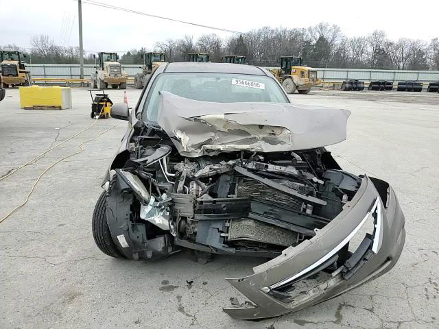 Nissan Versa 2012