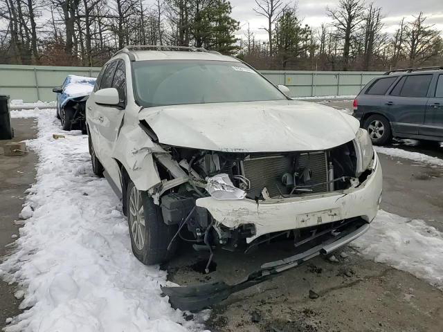 Nissan Pathfinder 2016