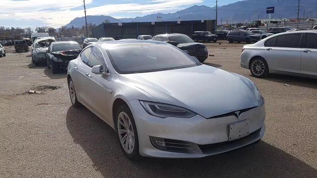 Tesla Model S 2018