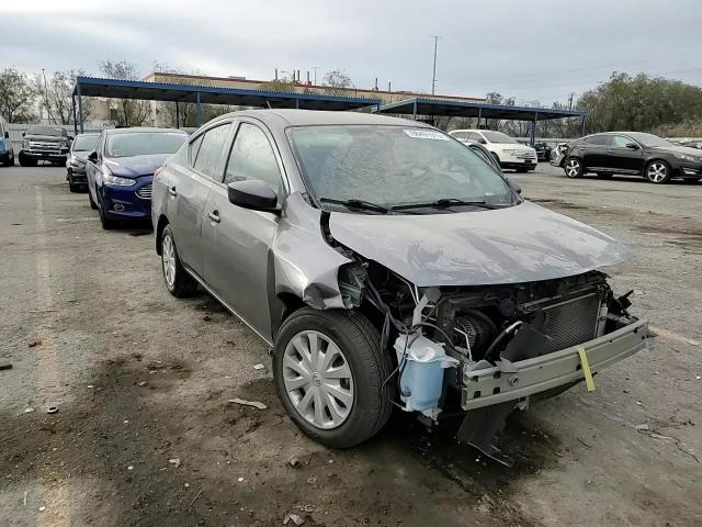 Nissan Versa 2016