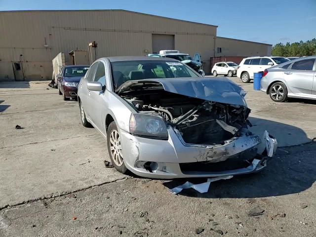 Mitsubishi Galant 2011