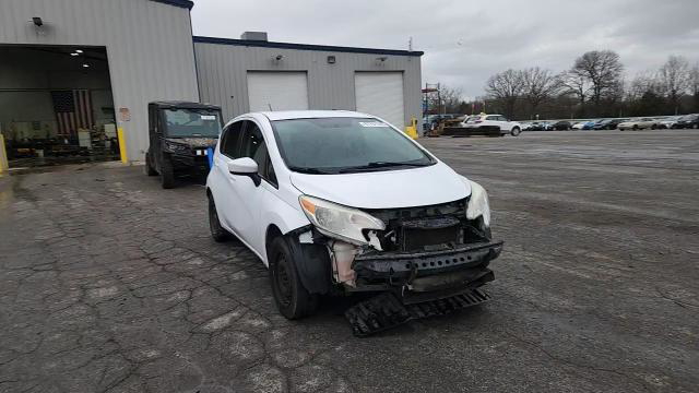 Nissan Versa 2016