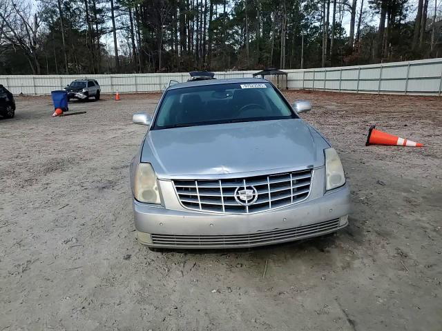 Cadillac DTS 2010
