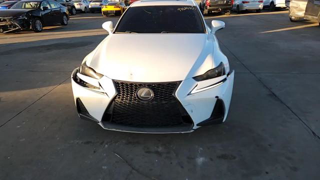 Lexus IS 2018