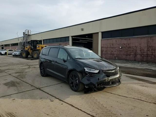 Chrysler Pacifica 2023